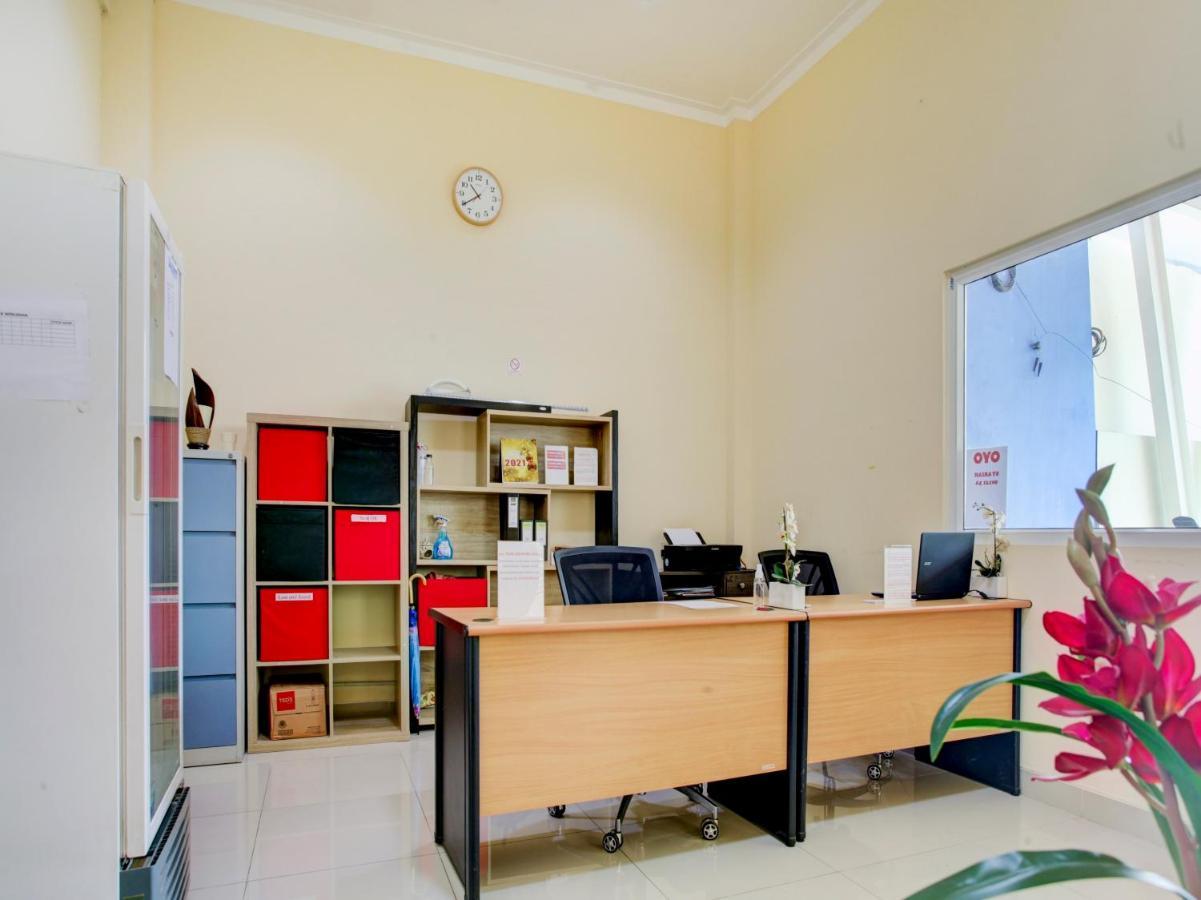 Oyo 90141 3A Syariah Hotel Jakarta Kültér fotó