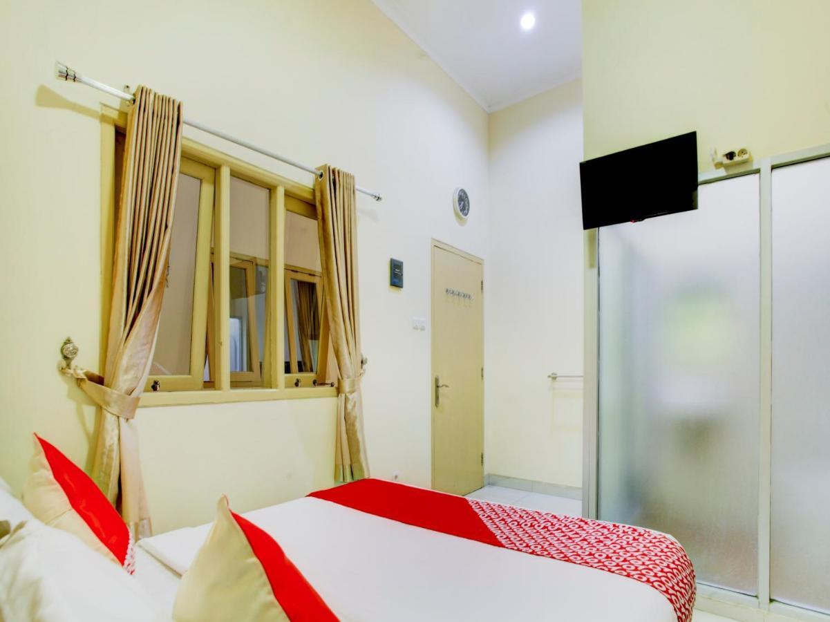 Oyo 90141 3A Syariah Hotel Jakarta Kültér fotó