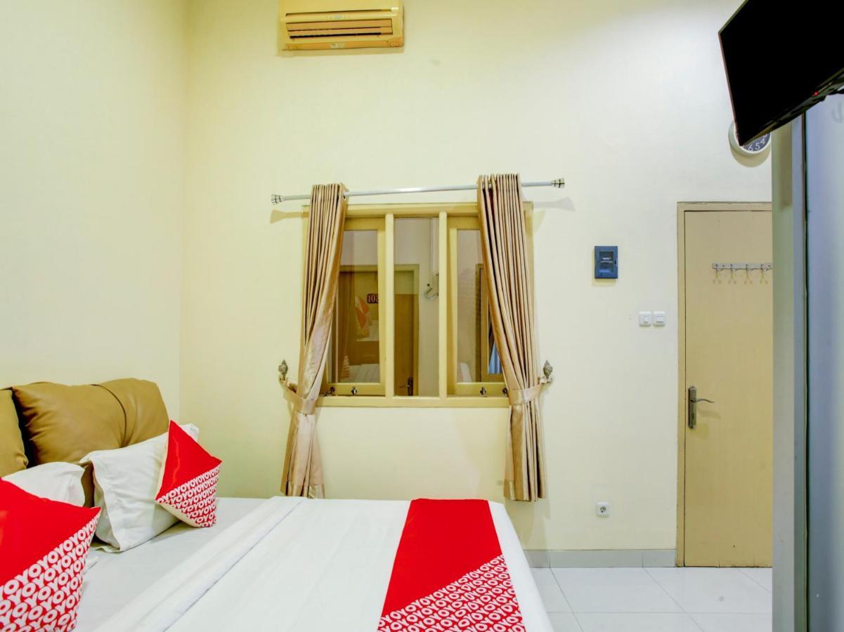 Oyo 90141 3A Syariah Hotel Jakarta Kültér fotó