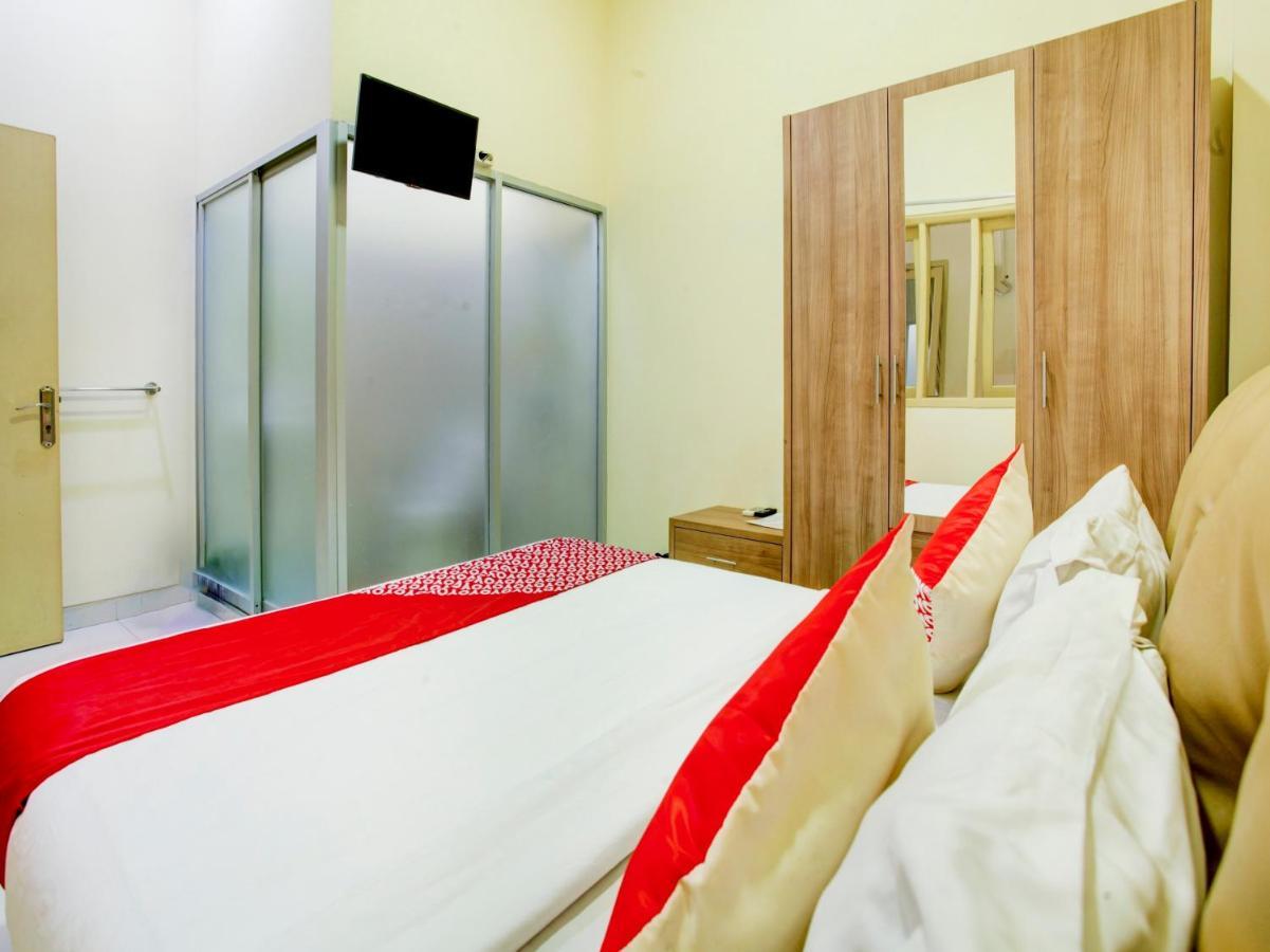 Oyo 90141 3A Syariah Hotel Jakarta Kültér fotó